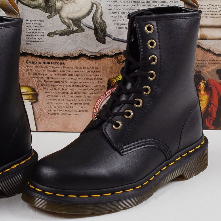 Ботинки Dr Martens VINTAGE BLACK QUILON